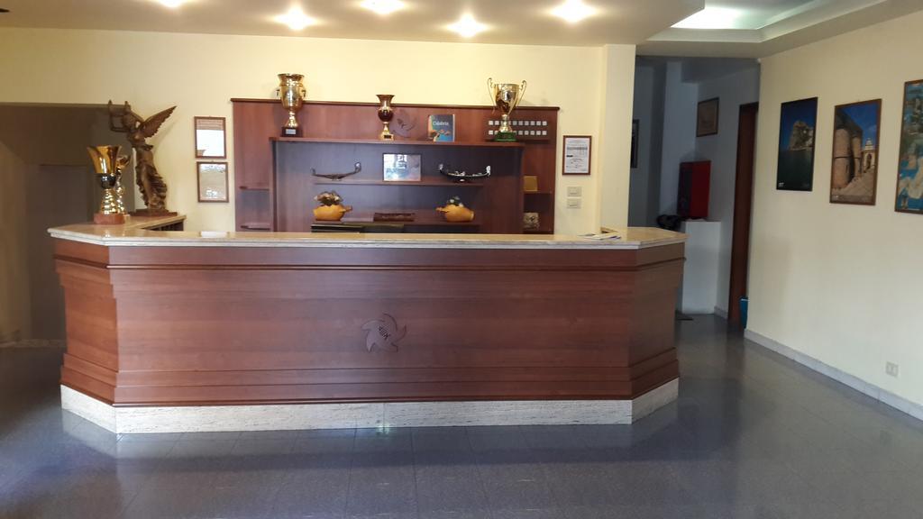 Albergo Boccaccio Villa San Giovanni Bagian luar foto